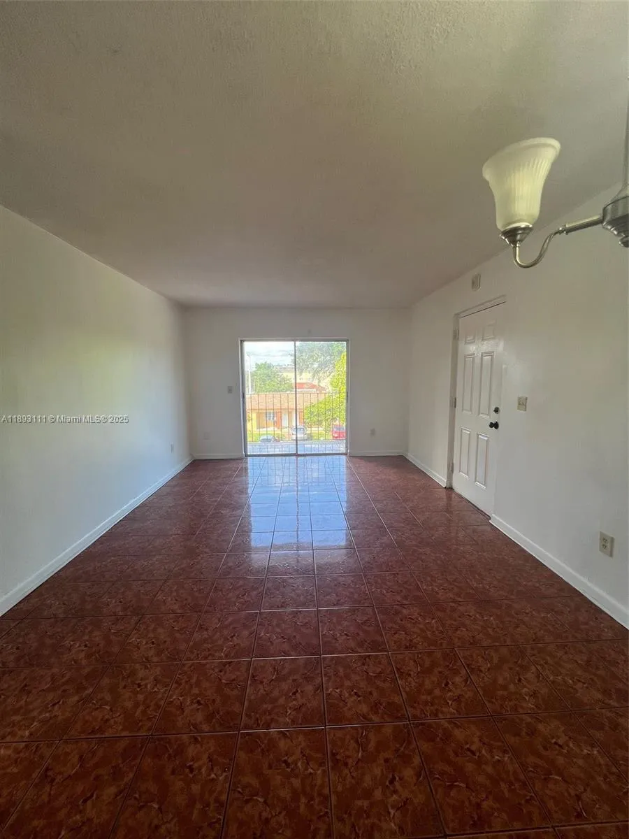 13725 NE 6th Ave # 301, North Miami FL 33161