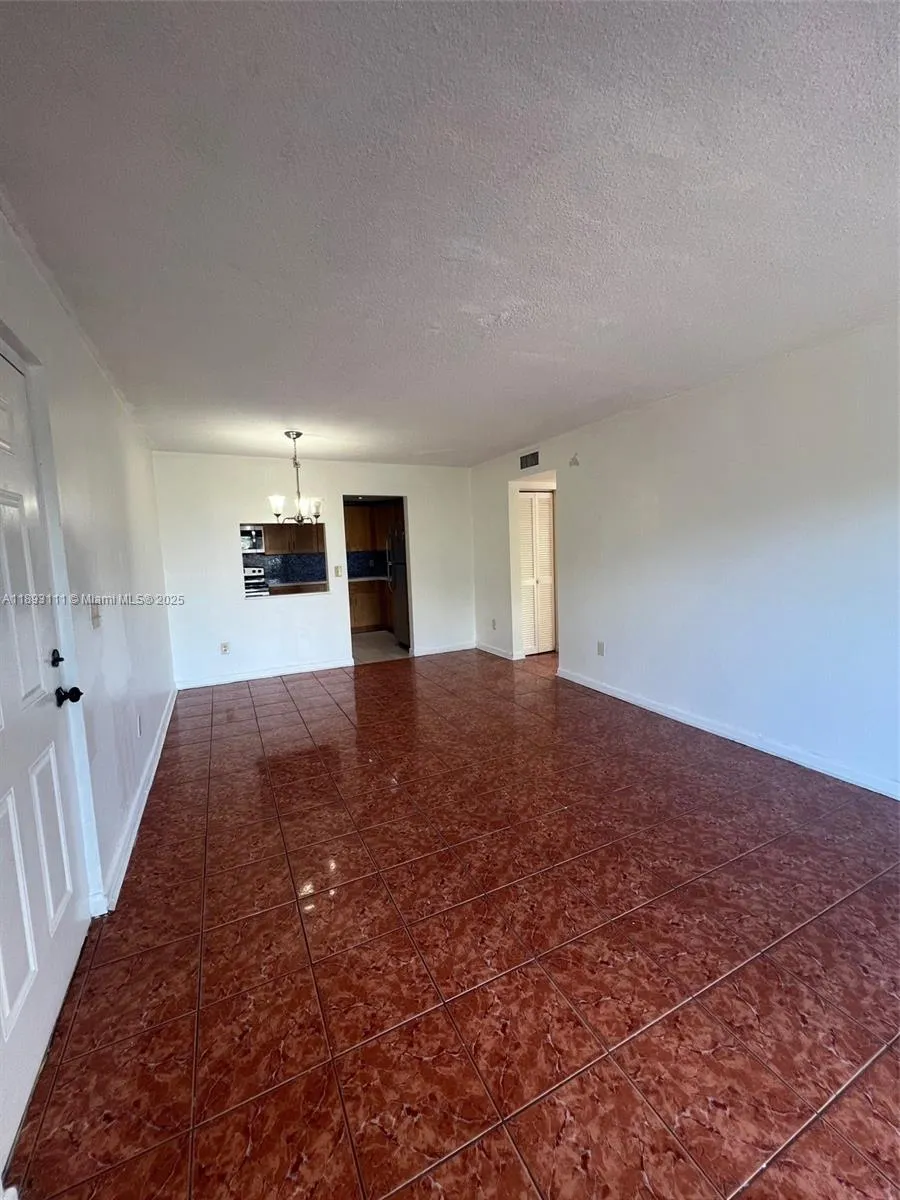 13725 NE 6th Ave # 301, North Miami FL 33161