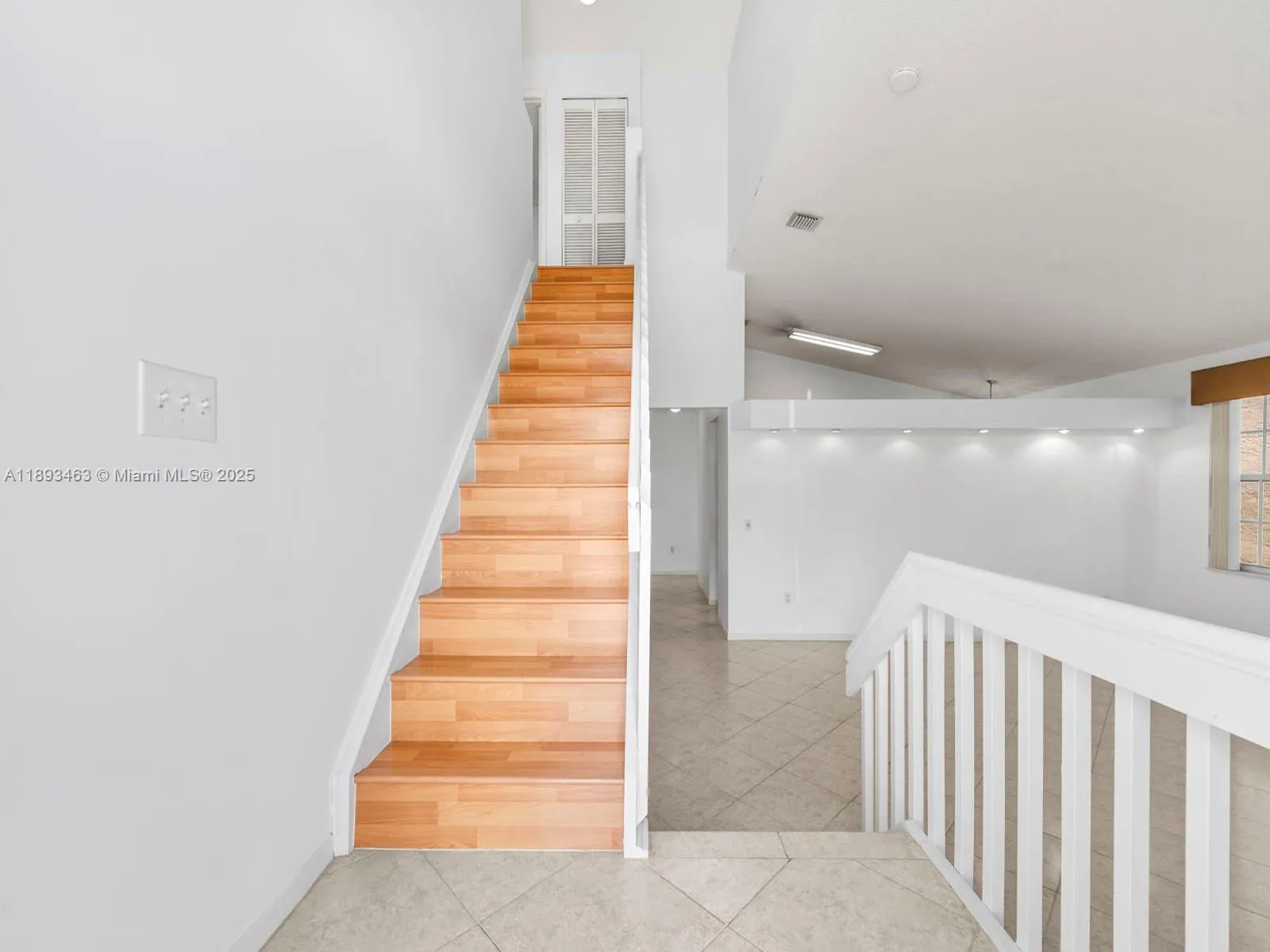 15181 NW 6th Ct, Pembroke Pines FL 33028