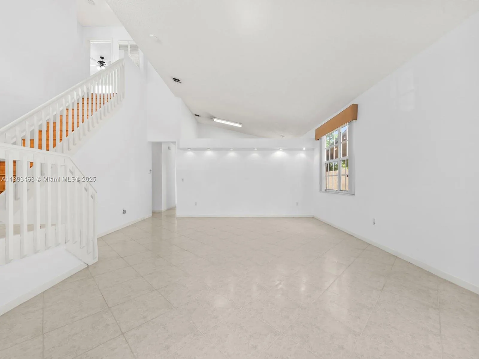 15181 NW 6th Ct, Pembroke Pines FL 33028