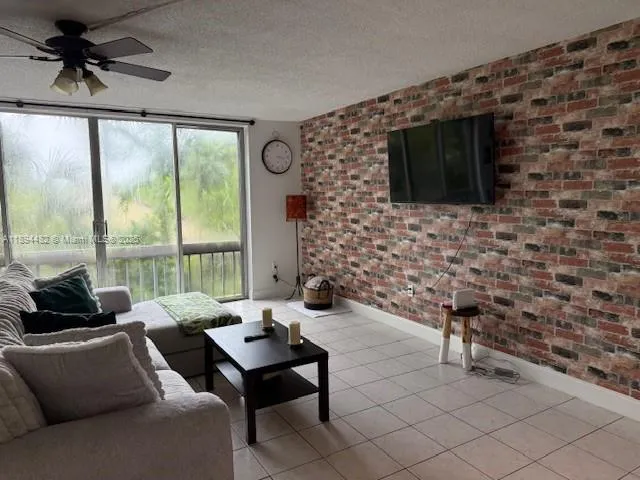 2 bedroom 2 bath for sale at 8401 W Sample Rd # 14, Coral Springs FL 33065