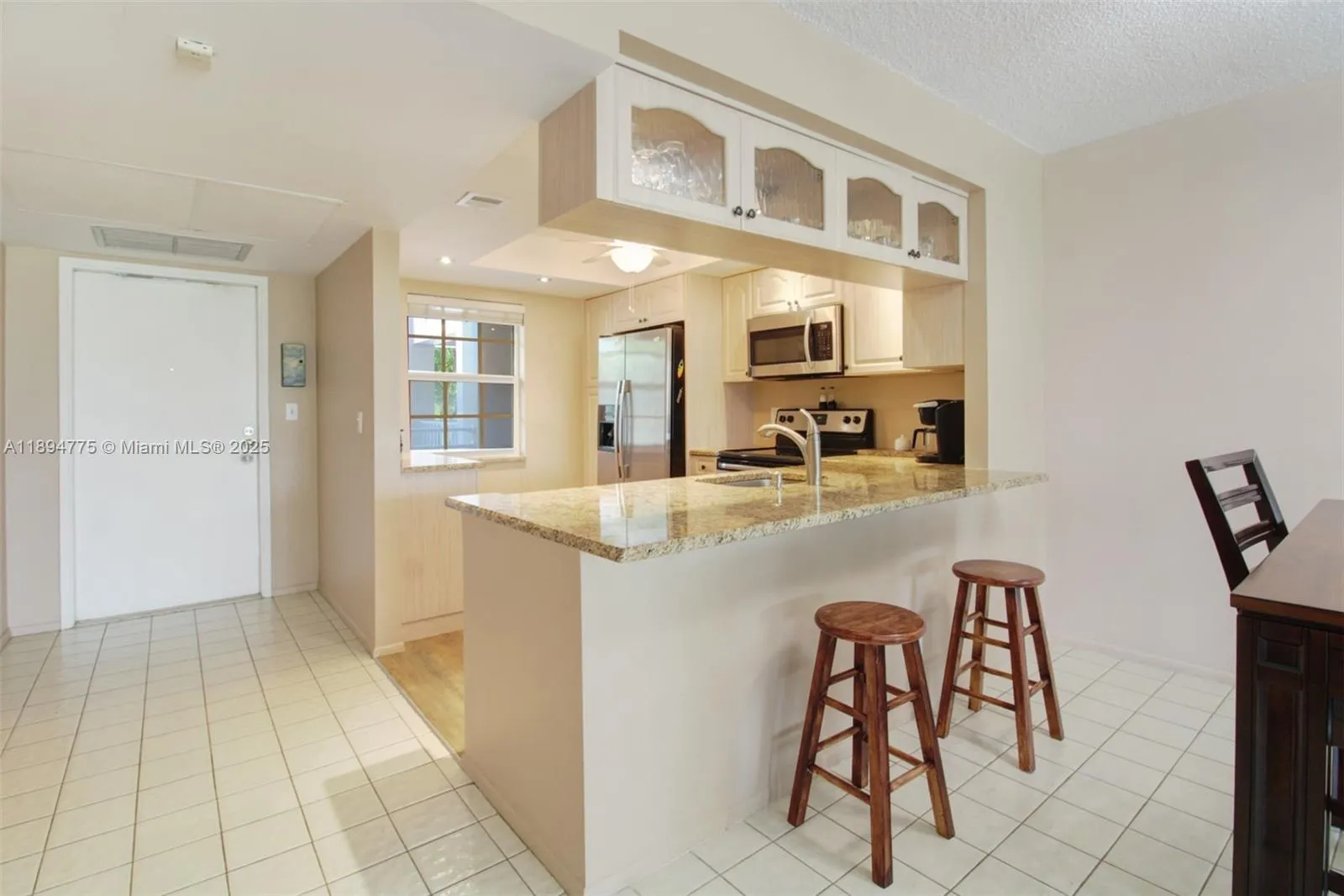 2 bedroom 2 bath for sale at 605 Oaks Dr # 305, Pompano Beach FL 33069