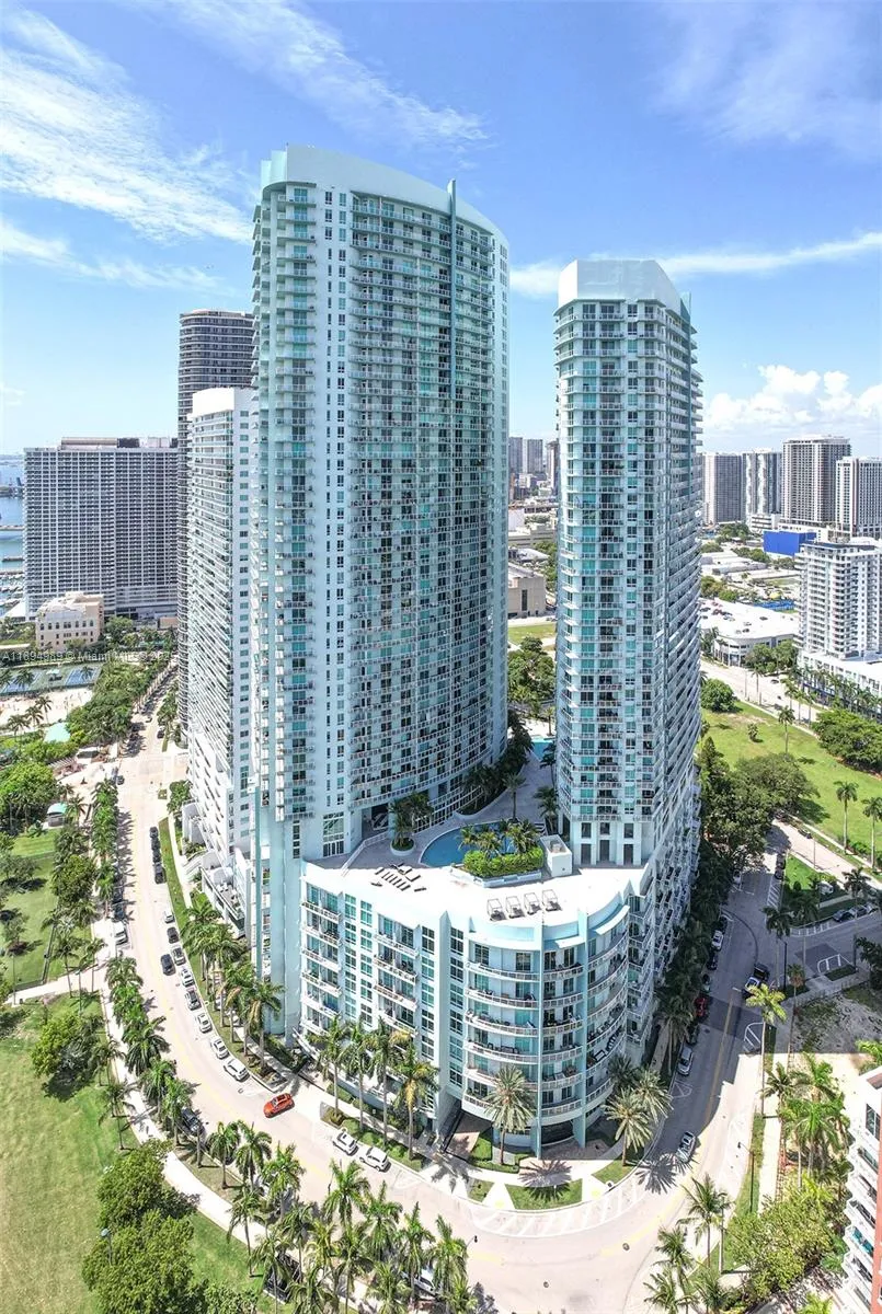 1 bedroom 1 bath for sale at 1900 N Bayshore Dr # 4019, Miami FL 33132