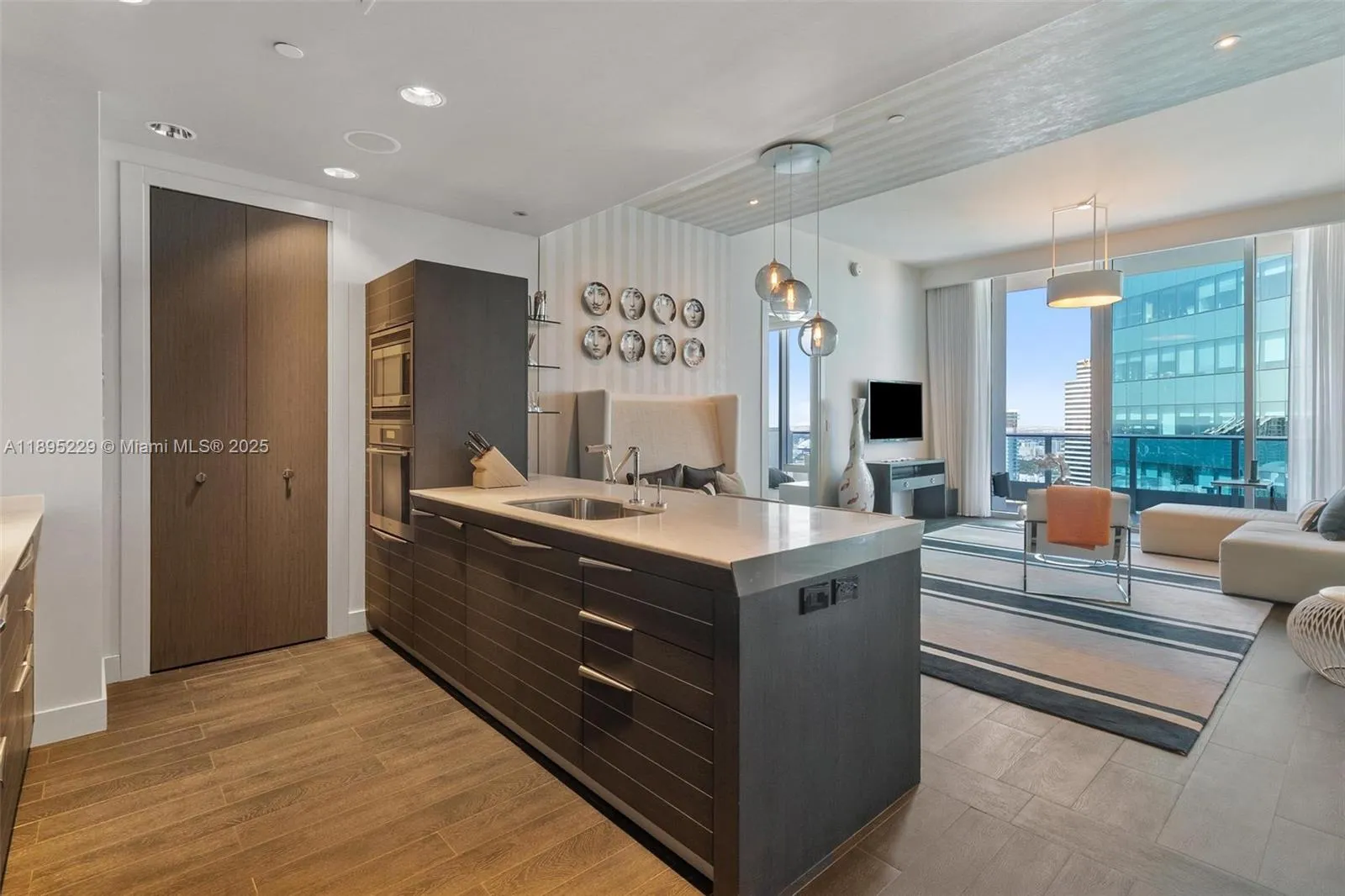 2 bedroom 2 bath for sale at 200 Biscayne Boulevard Way # 5211, Miami FL 33131