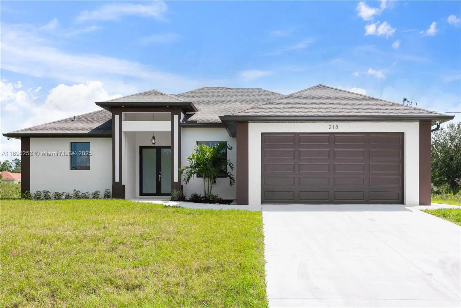 4 bedroom 2 bath for sale at 218 Irving, Lehigh Acres FL 33936