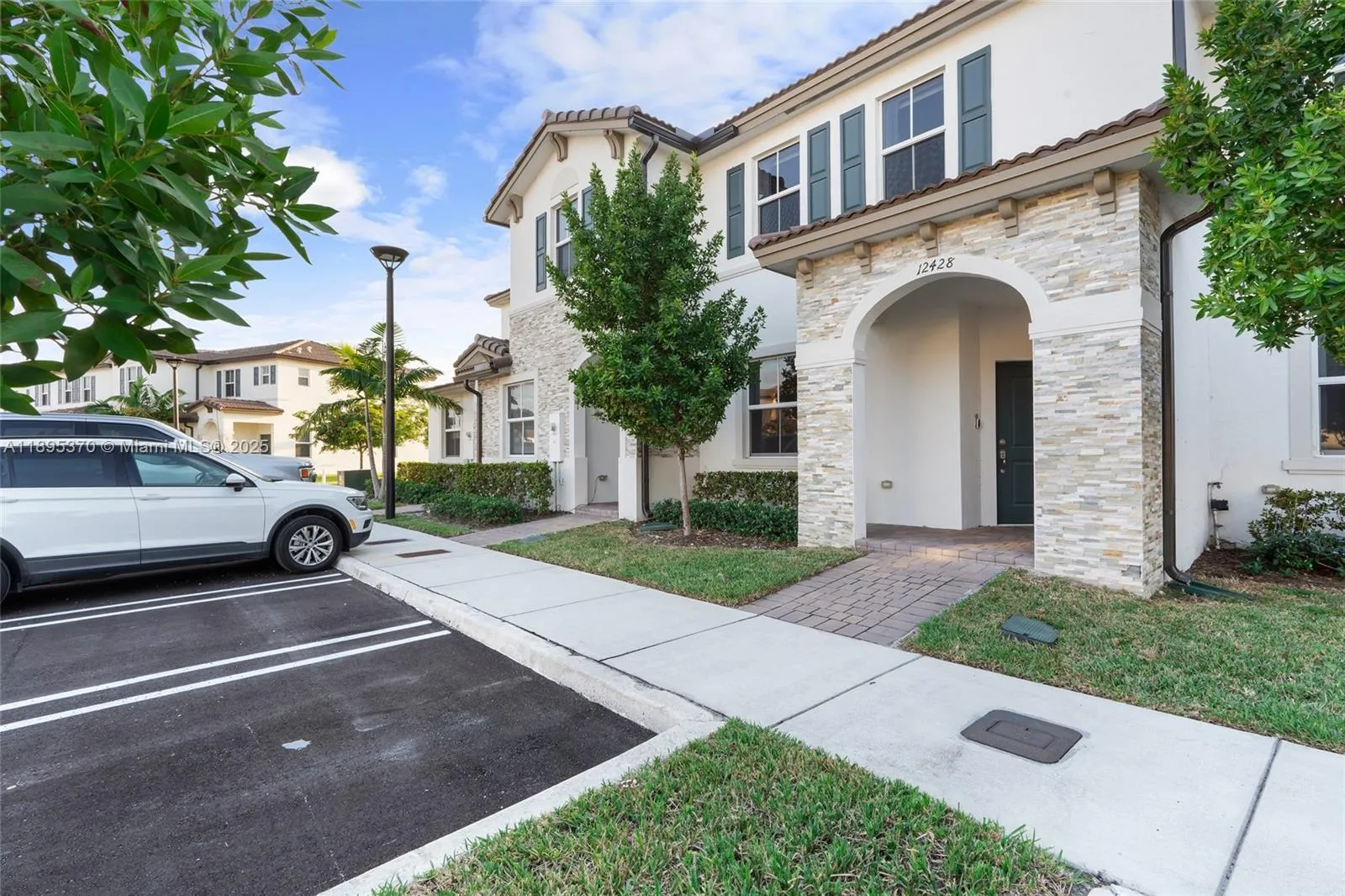 12428 NW 23rd Ct, Miami FL 33167