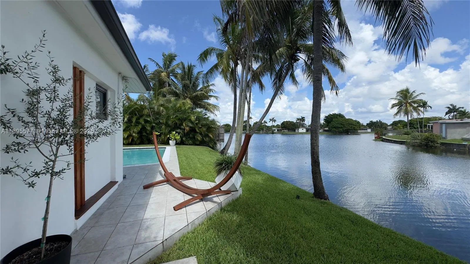 6705 Ficus Dr, Miramar FL 33023