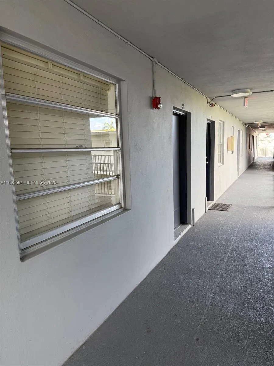2 bedroom 1 bath for sale at 4250 SW 67th Ave # 48, Miami FL 33155