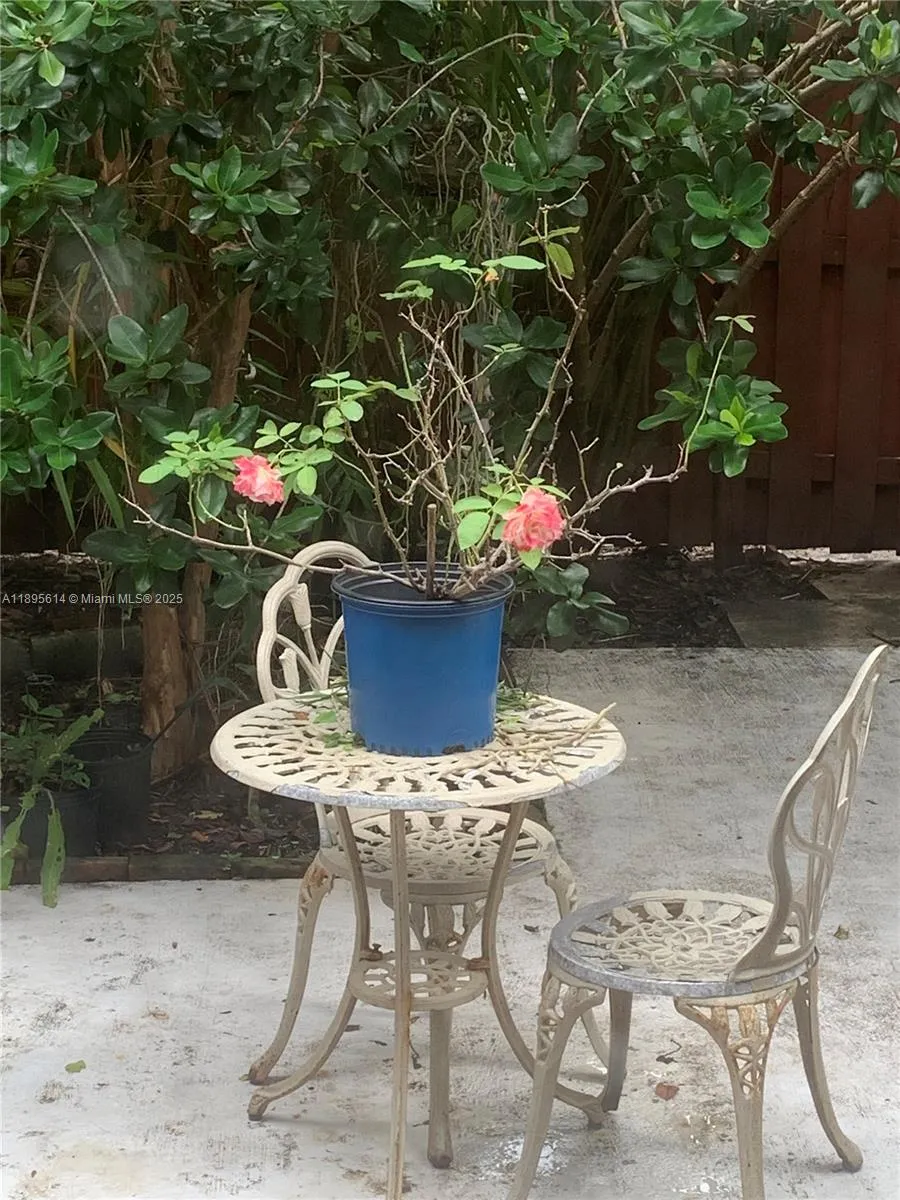 2 bedroom 1 bath for sale at 3754 SW 59th Ter # 56, Davie FL 33314