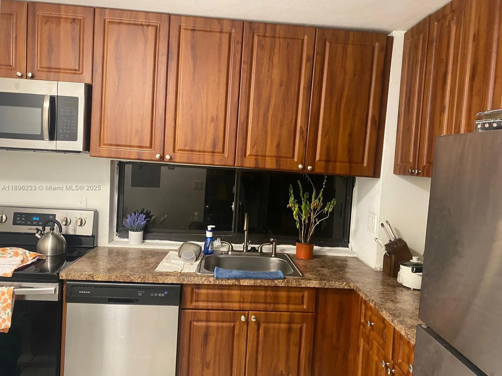 16909 N Bay Rd # 421, Sunny Isles Beach FL 33160