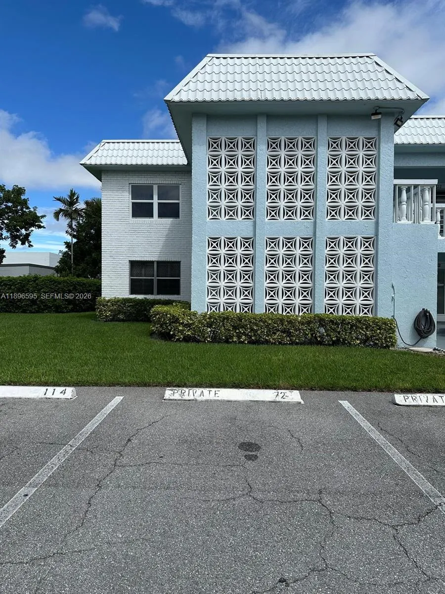 9848 Marina Blvd # 811, Boca Raton FL 33428