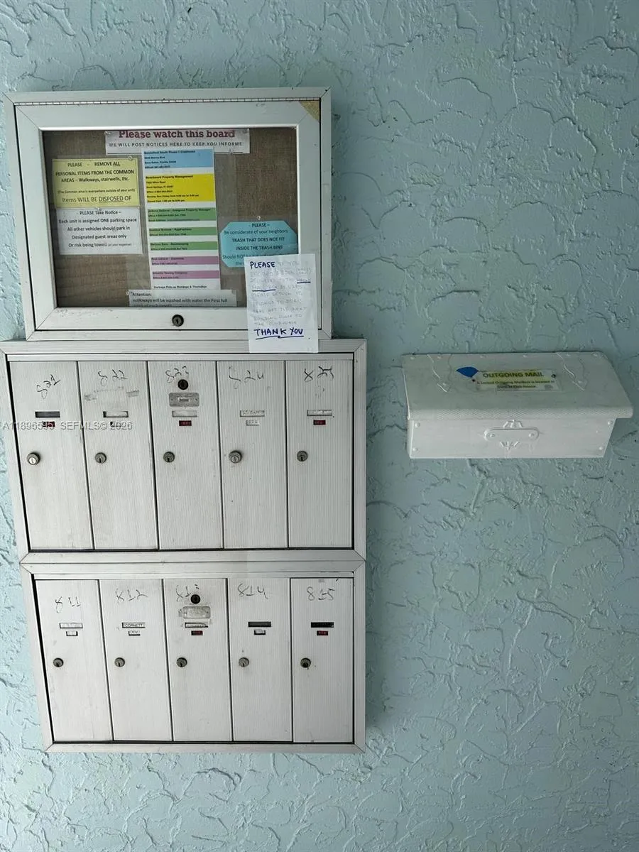 9848 Marina Blvd # 811, Boca Raton FL 33428