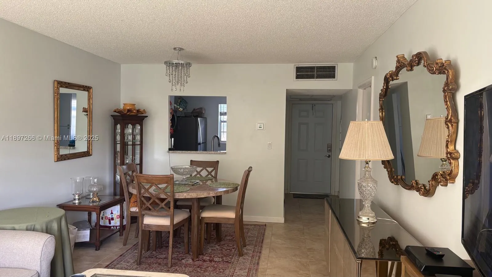 5141 W Oakland Park Blvd # 208, Lauderdale Lakes FL 33313