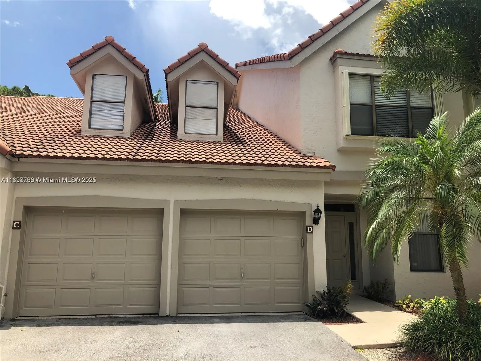 5800 Coach House Cir, Boca Raton FL 33486