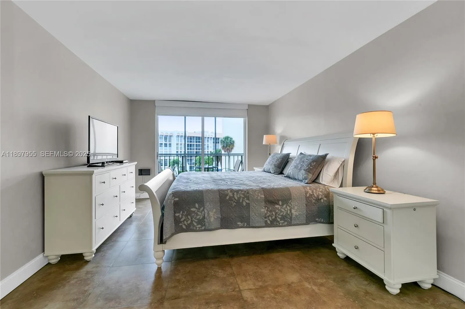 1 bedroom 1 bath for sale at 501 Three Islands Blvd # 306, Hallandale Beach FL 33009