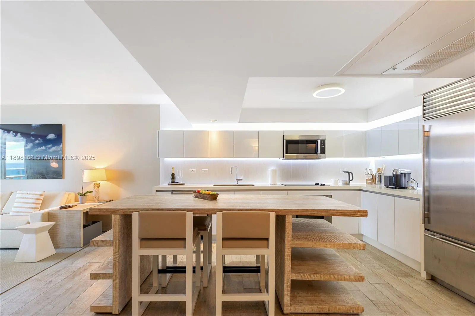 102 24th St # 1112, Miami Beach FL 33139