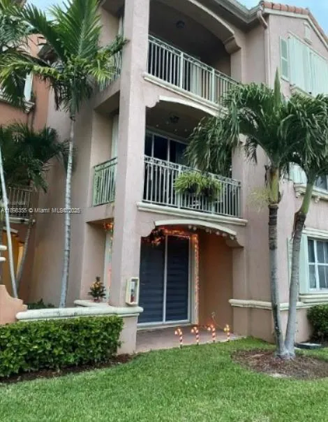 2 bedroom 2 bath for sale at 6420 NW 114th Ave # 1332, Doral FL 33178
