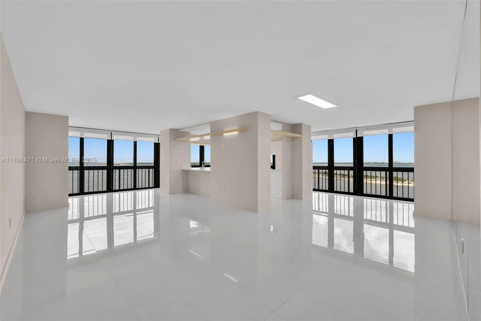 2 bedroom 2 bath for sale at 2333 Brickell Ave # 1701, Miami FL 33129