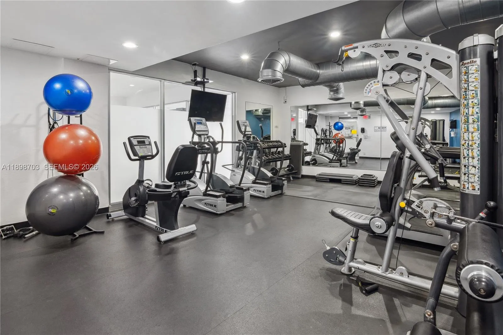 401 Golden Isles Dr # 1012, Hallandale Beach FL 33009