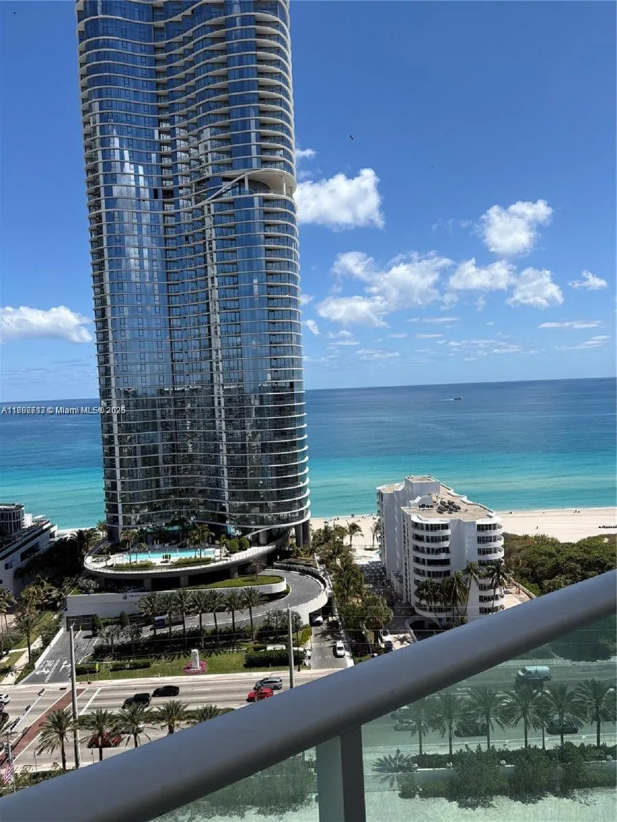 100 Bayview Dr, Sunny Isles Beach FL 33160