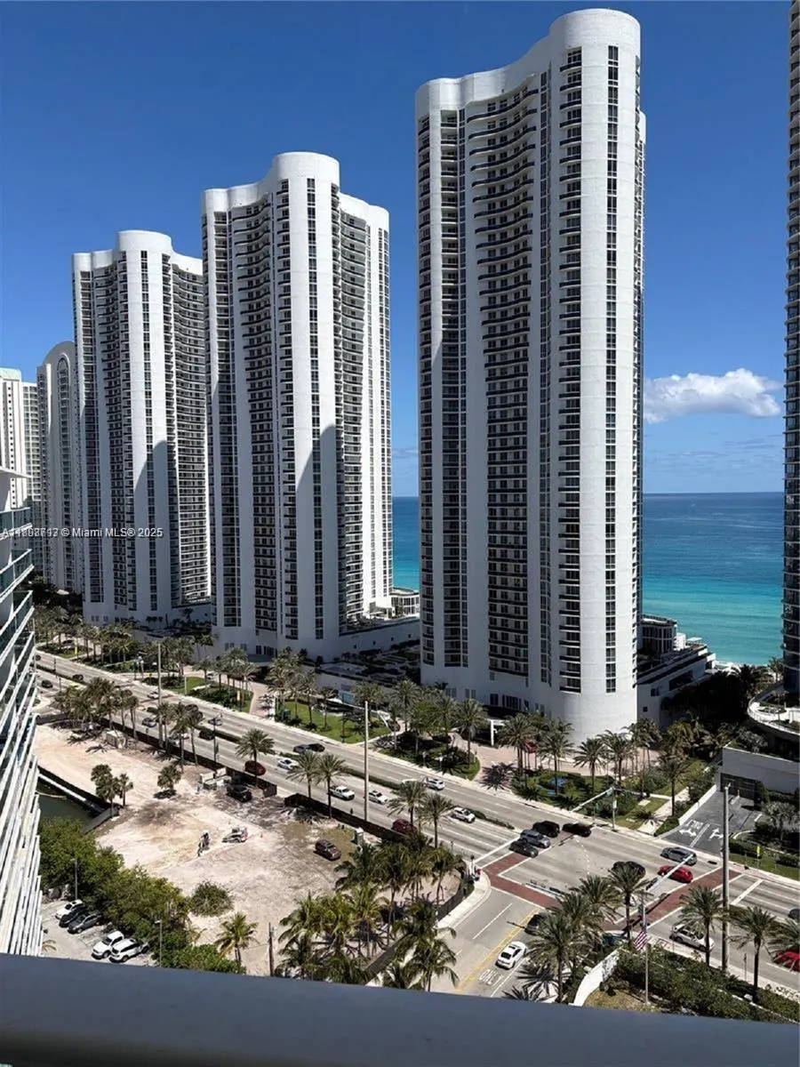 100 Bayview Dr, Sunny Isles Beach FL 33160