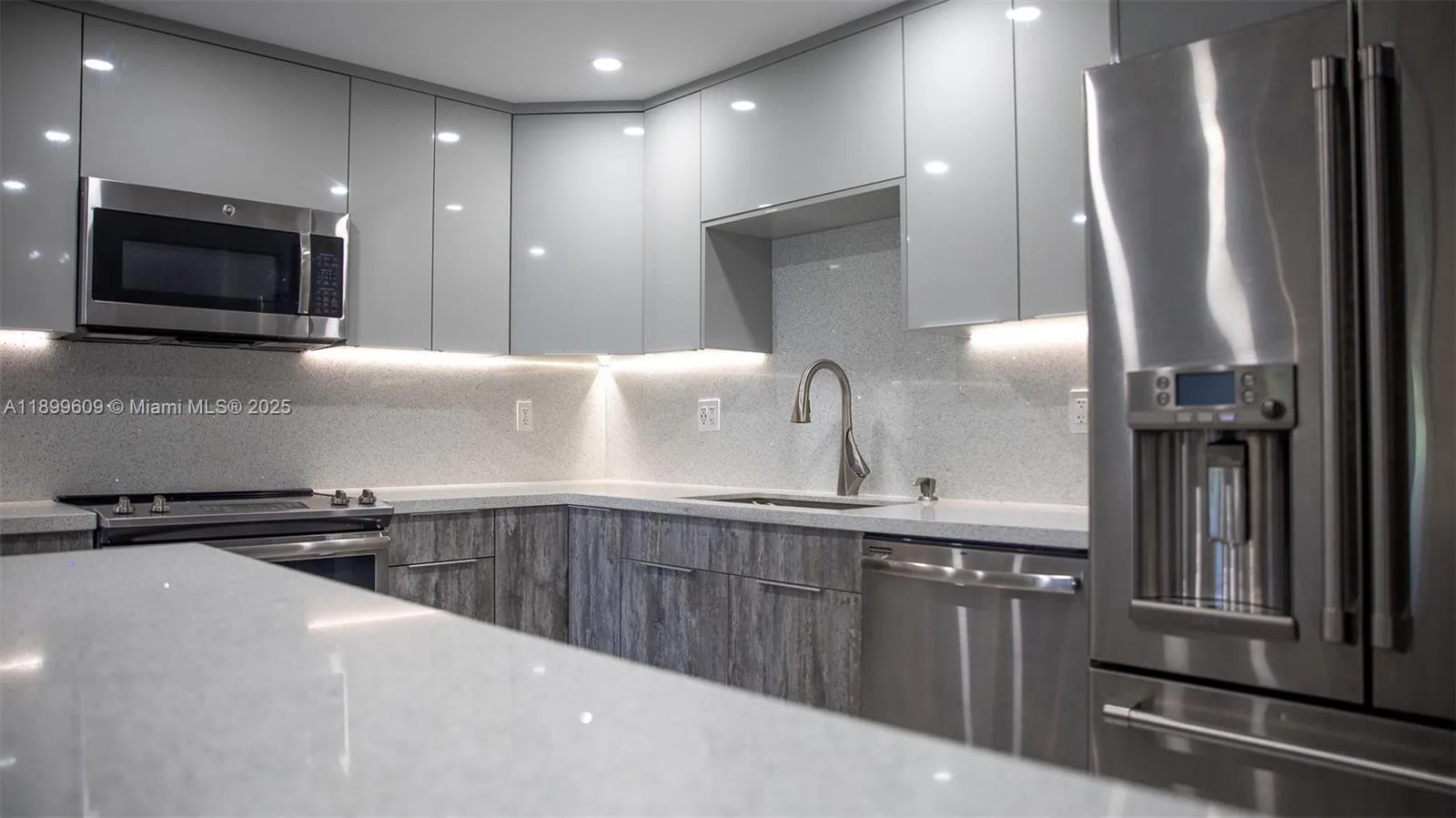 1 bedroom 1 bath for sale at 9735 NW 52nd St # 312, Doral FL 33178