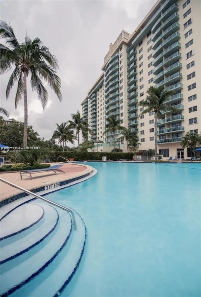 1 bedroom 1 bath for sale at 19380 Collins Ave # 224, Sunny Isles Beach FL 33160