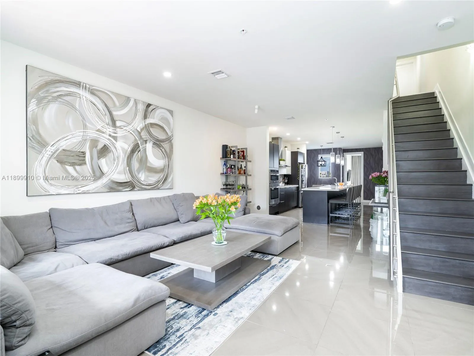 3 bedroom 2 bath for sale at 10245 NW 63rd Ter # 206, Doral FL 33178