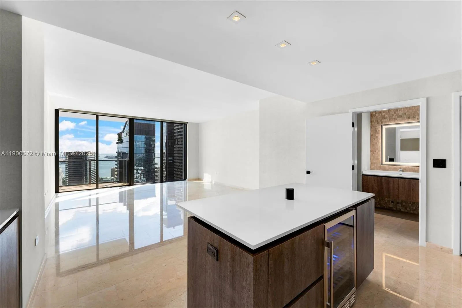 88 SW 7th St # 3907, Miami FL 33130