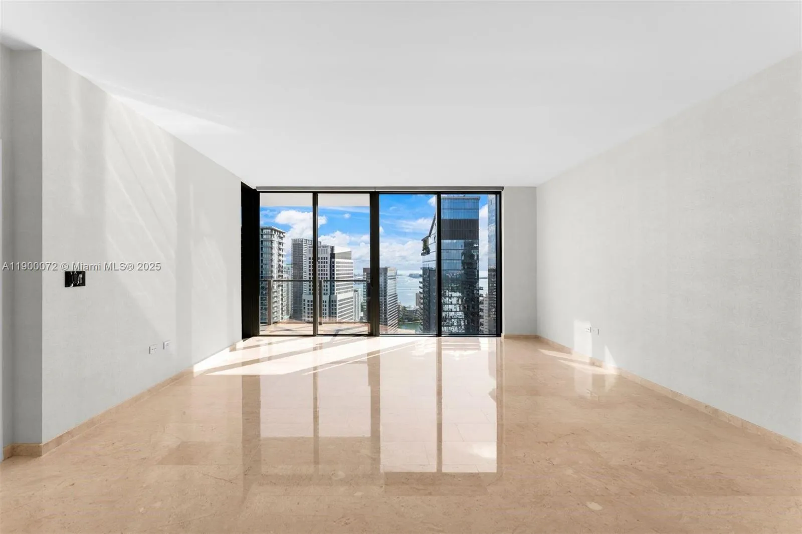 88 SW 7th St # 3907, Miami FL 33130