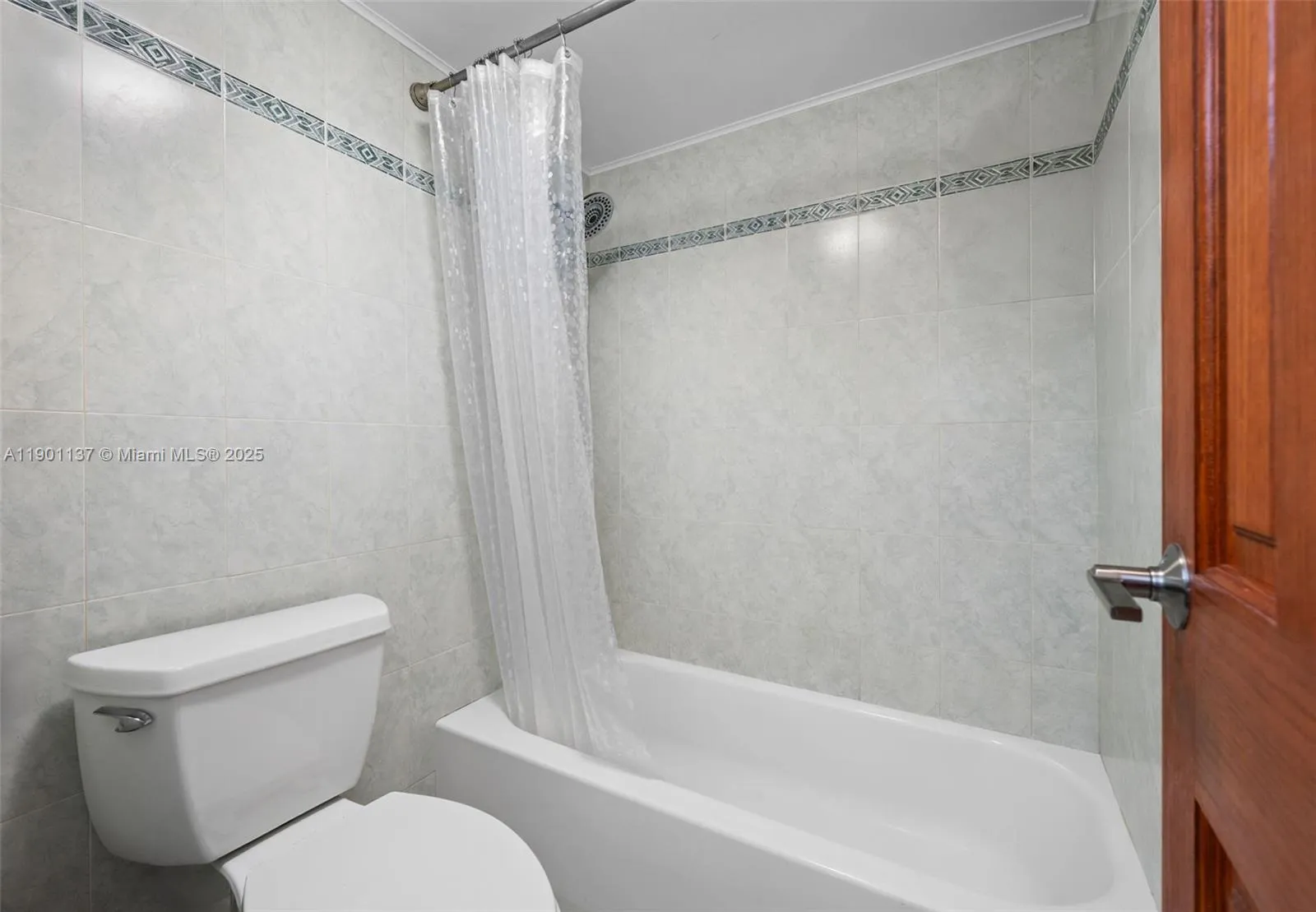 2030 S Ocean Dr # 1701, Hallandale Beach FL 33009