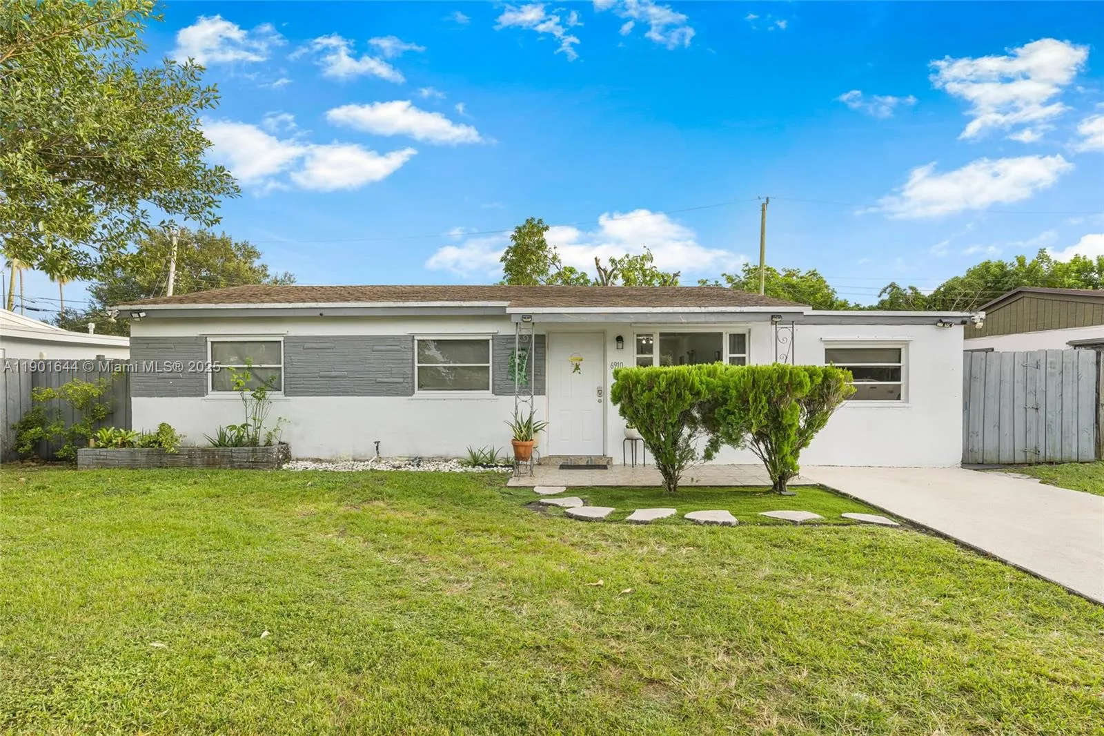 6910 SW 24th Ct, Miramar FL 33023