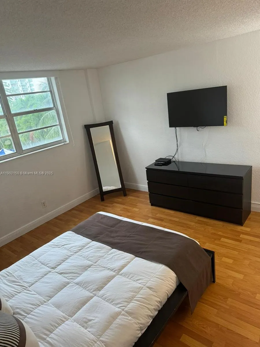 19370 Collins Ave # 206, Sunny Isles Beach FL 33160