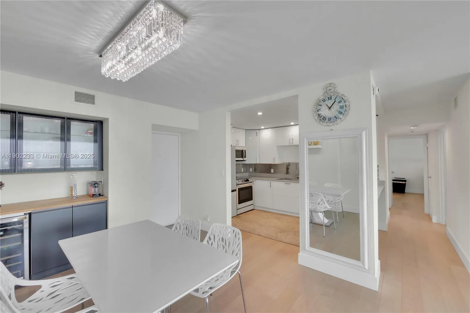 100 Bayview Dr # 1008, Sunny Isles Beach FL 33160