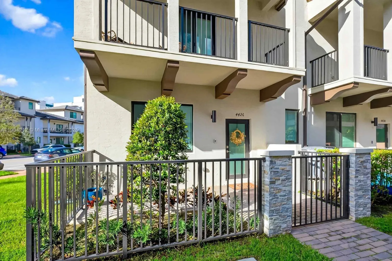 4426 NW 83rd Pkwy, Doral FL 33166