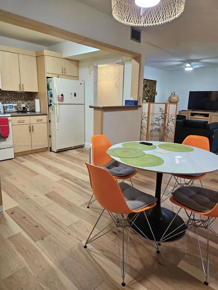 246 Dorset F # 246, Boca Raton FL 33434