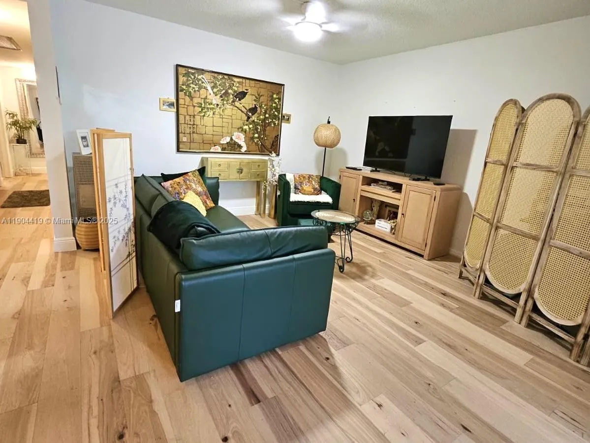 246 Dorset F # 246, Boca Raton FL 33434