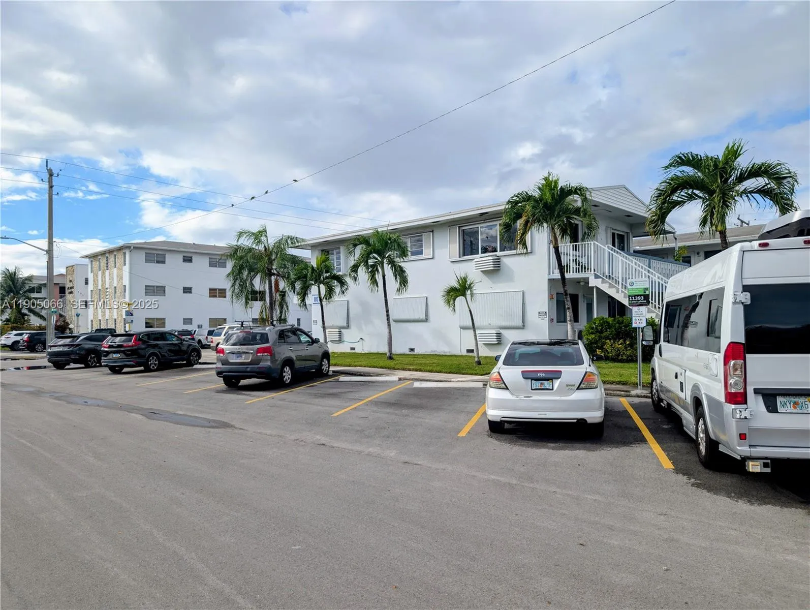 801 Atlantic Shores Blvd # 107, Hallandale Beach FL 33009