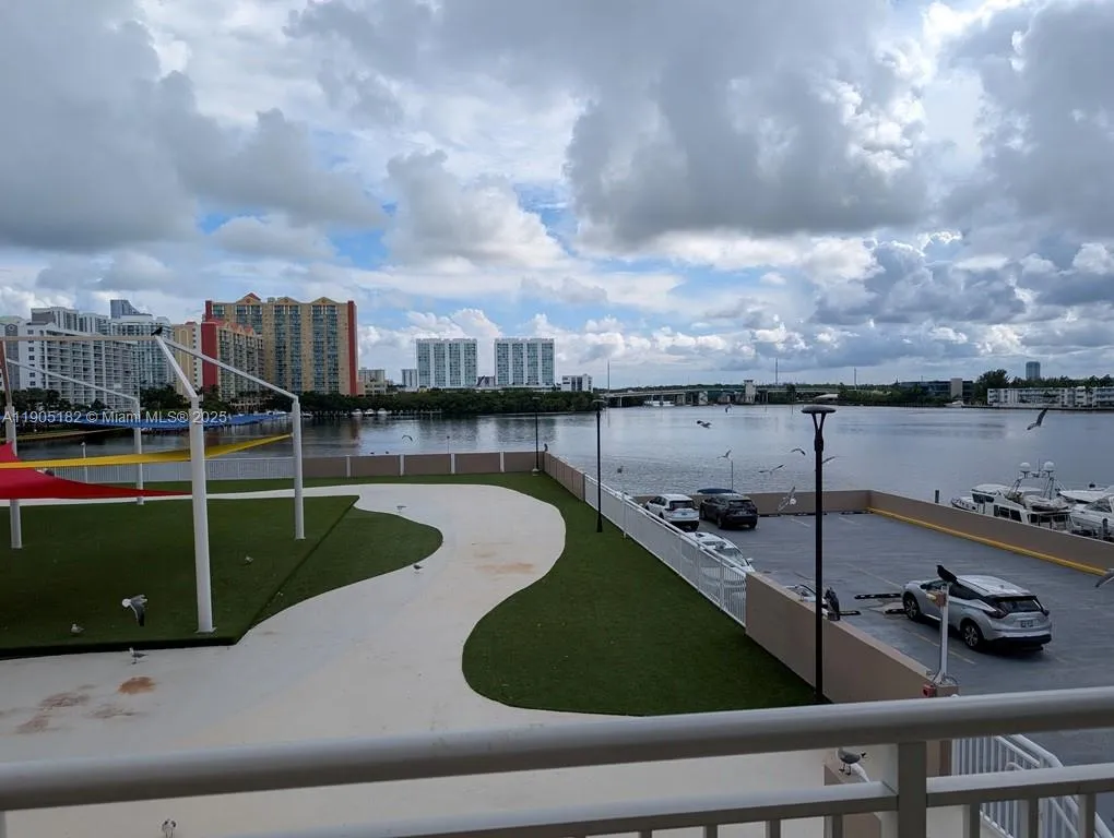 250 174th St # 317, Sunny Isles Beach FL 33160