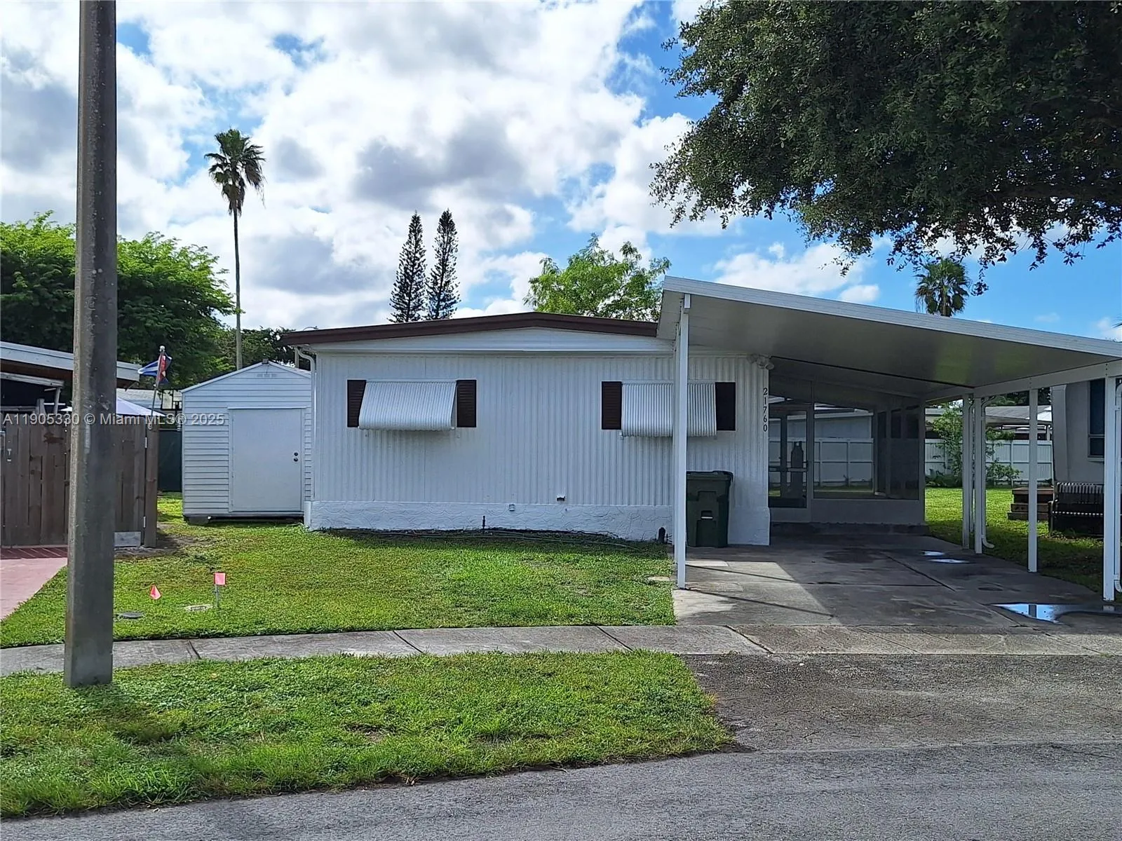 4 bedroom 2 bath for sale at 21760 NW 3rd St, Pembroke Pines FL 33029