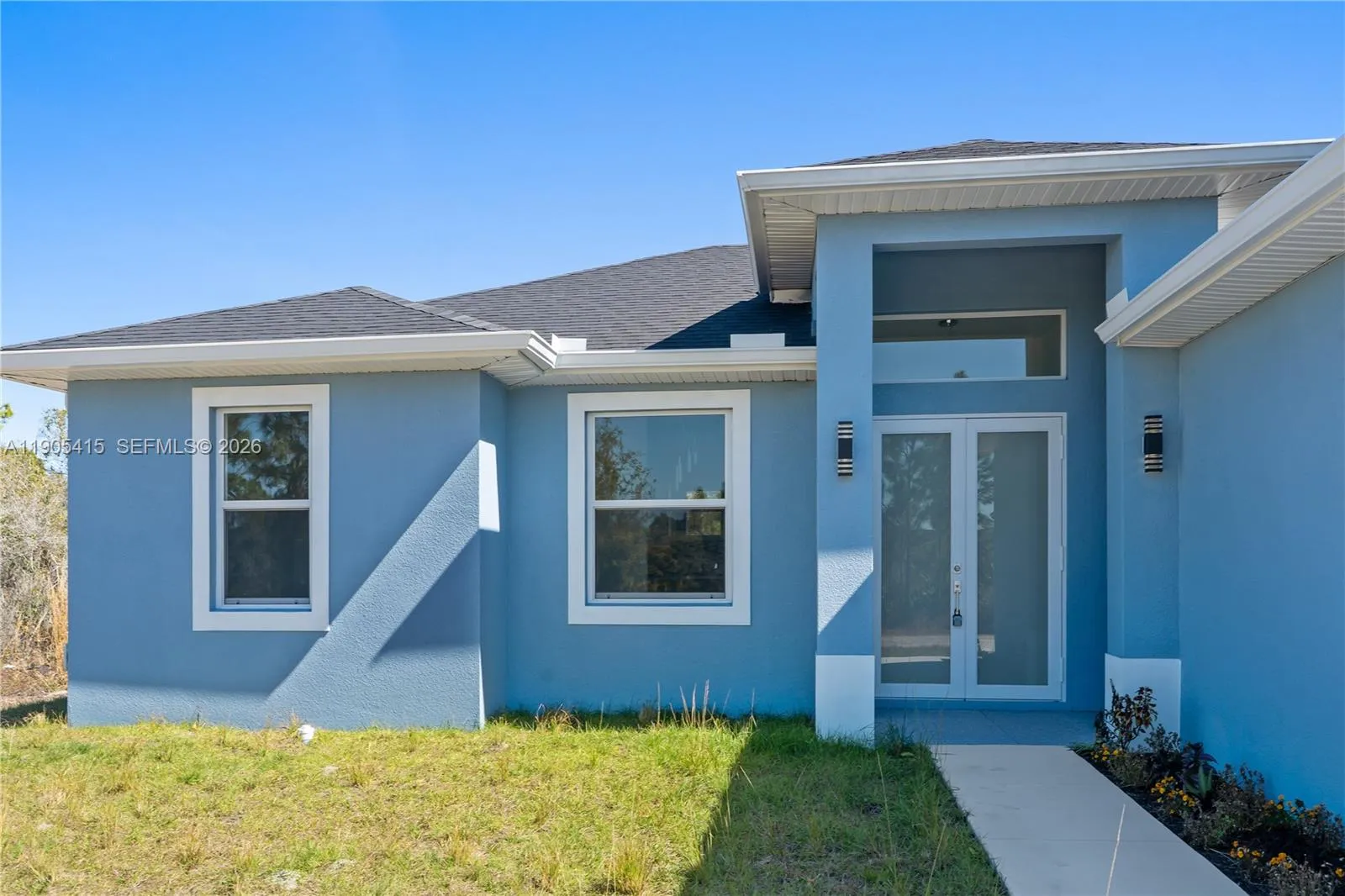3 bedroom 2 bath for sale at 617 VALLEY AVE S, Lehigh Acres FL 33974