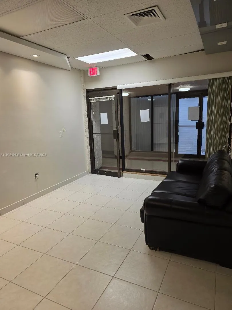 1985 S Ocean Dr # 3L, Hallandale Beach FL 33009