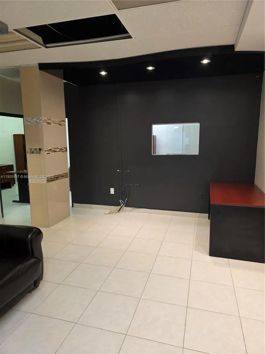 1985 S Ocean Dr # 3L, Hallandale Beach FL 33009