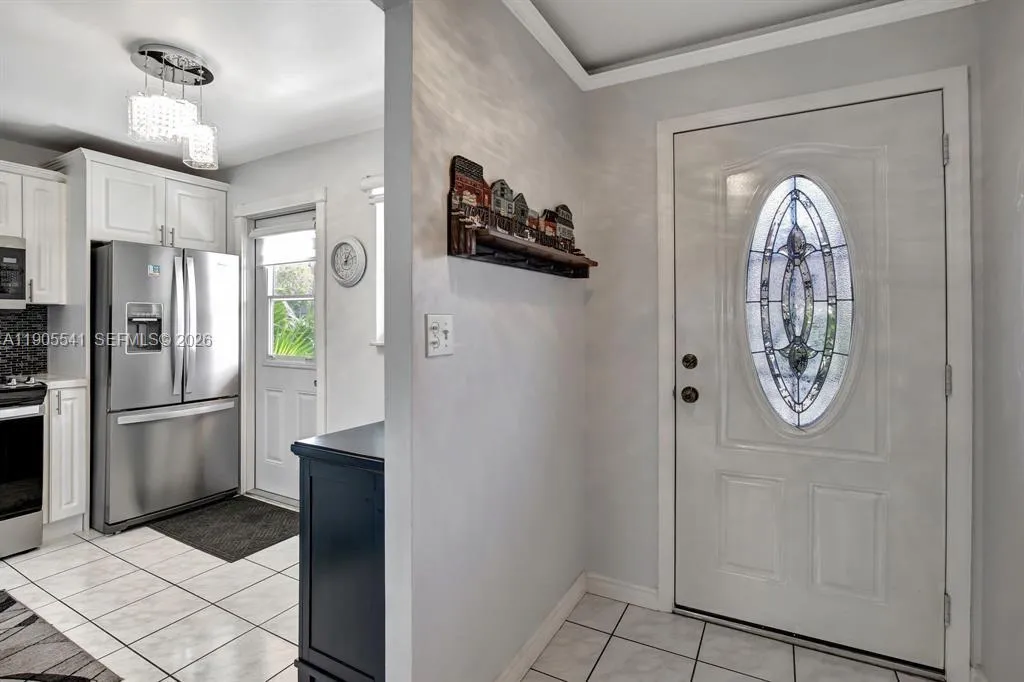 219 NE 14th Ave # 107, Hallandale Beach FL 33009