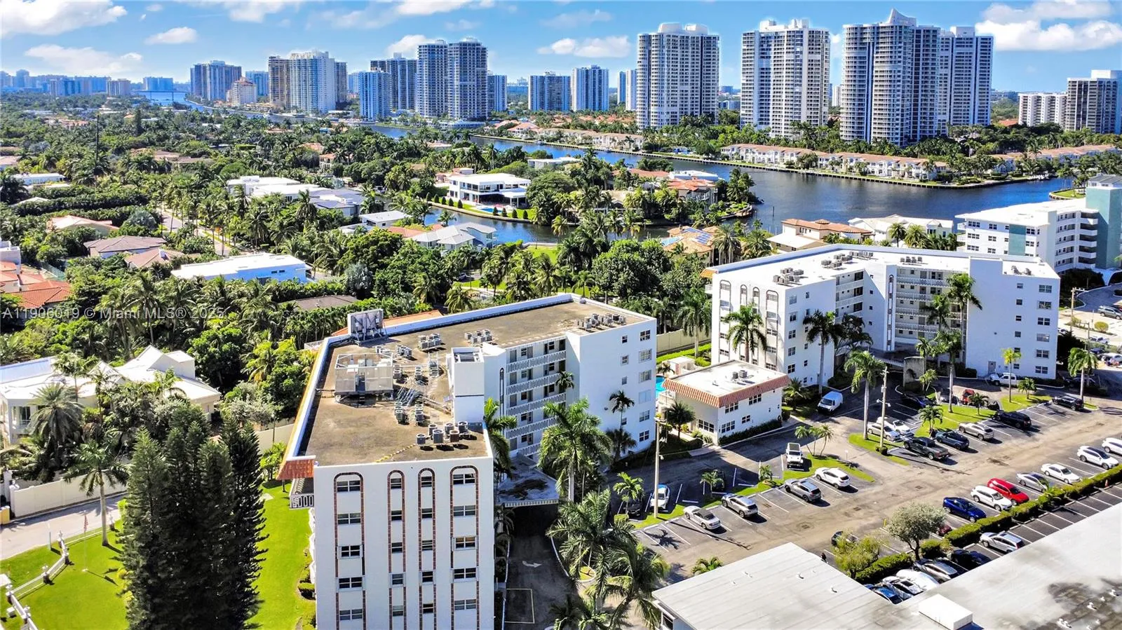 3199 S Ocean Dr # 408, Hallandale Beach FL 33009