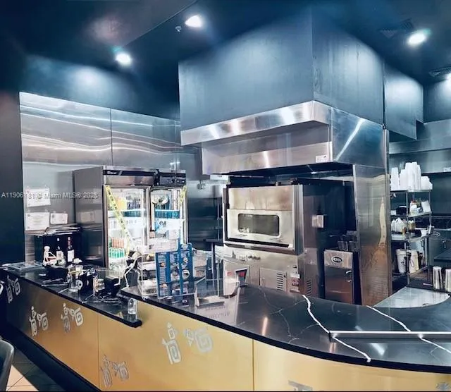 11401 NW 12th St, Sweetwater FL 33172