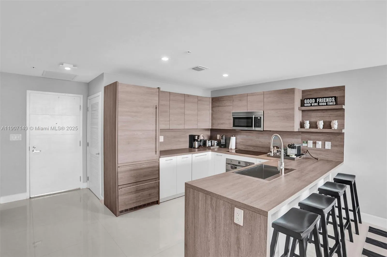 400 Sunny Isles Blvd # 2021, Sunny Isles Beach FL 33160