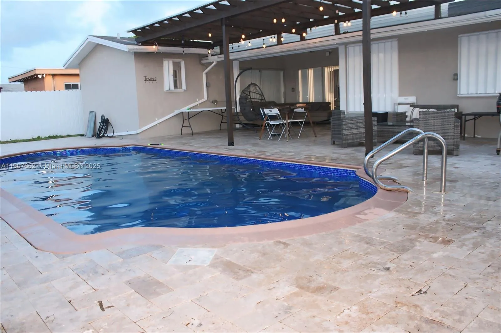 8457 Sheraton Dr, Miramar FL 33025