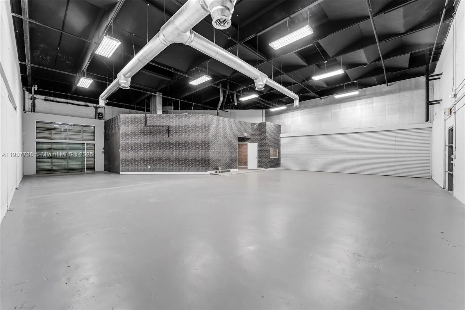 58th St, Doral FL 33178