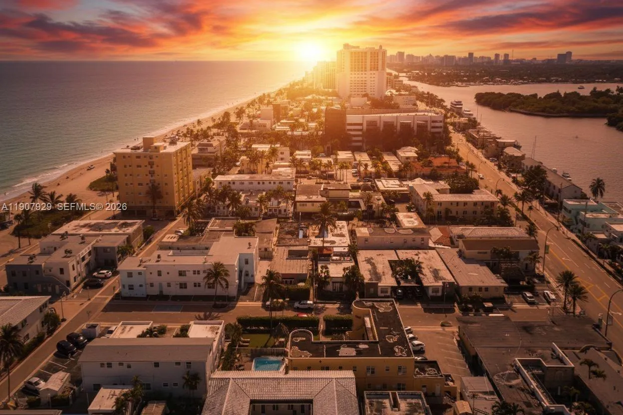 322 Oklahoma St, Hollywood FL 33019